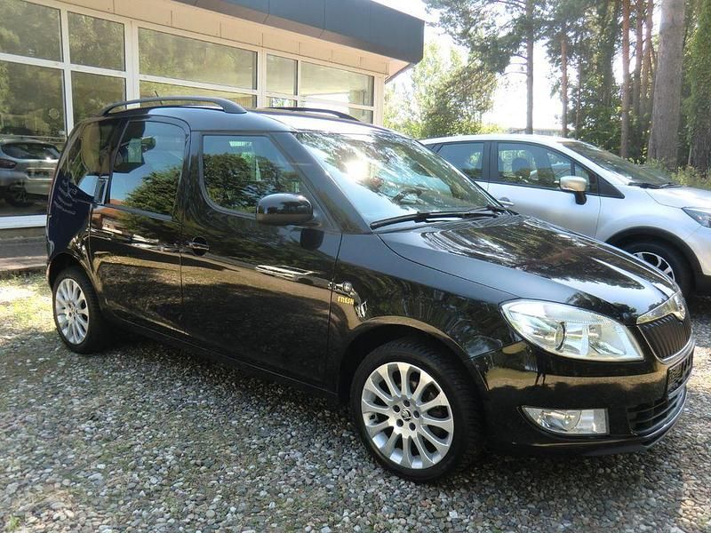 Schwarz Gebraucht 2015 Skoda Roomster Fresh Kombi | 6.990 € (Etwas zu teuer) - Bild 1/4