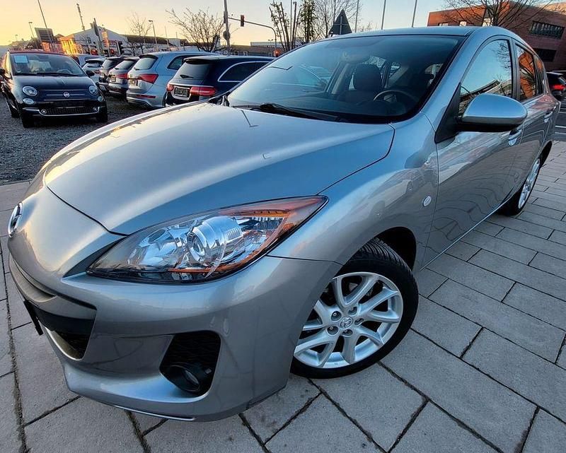 Grau Gebraucht 2013 Mazda 3 Edition Limousine | 8.300 € (Guter Preis) - Bild 1/4