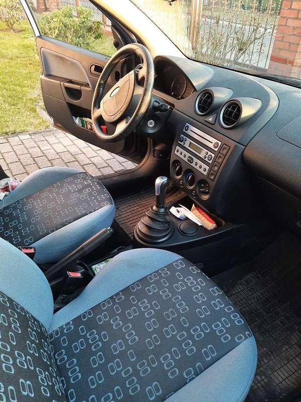 Gebraucht Ford Fiesta 60 PS (44 kW) 2005 Kleinwagen