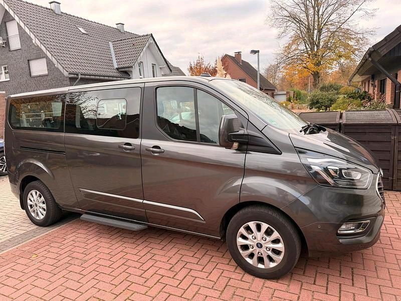 Gebraucht Ford Tourneo Titanium X 185 PS (136 kW) 2020 Grau Van / Kleinbus
