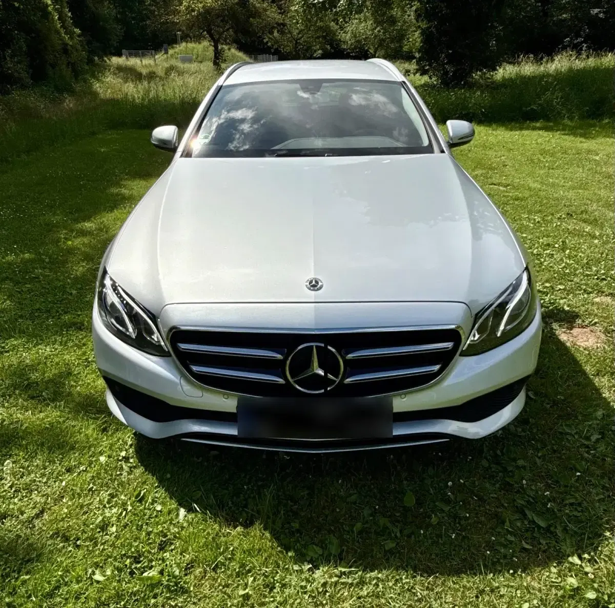 Gebraucht Mercedes E220 Avantgarde 194 PS (142 kW) 2019 Silber Kombi