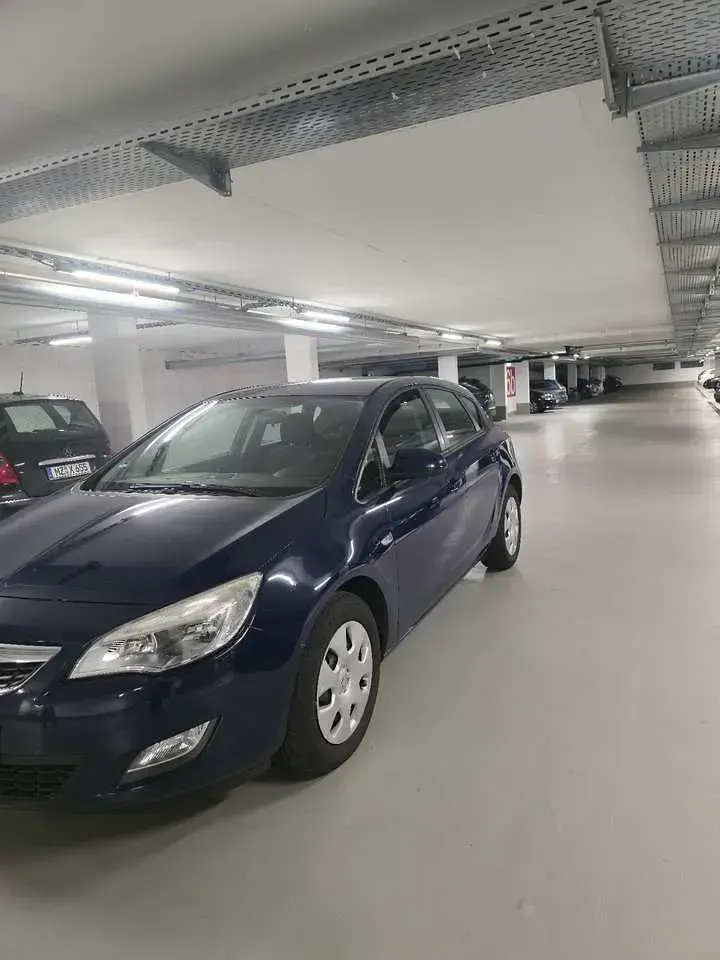 Brugt Opel Astra Edition 87 HK (63 kW) 2012 Sedan