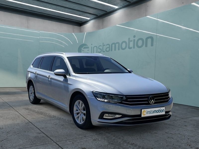 Silber Gebraucht 2023 VW Passat Kombi | 29.490 € (Guter Preis) - Bild 1/4