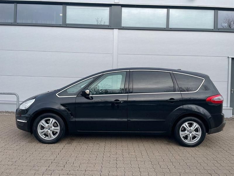 Gebraucht Ford S-MAX Titanium 160 PS (117 kW) 2011 Schwarz Van / Kleinbus
