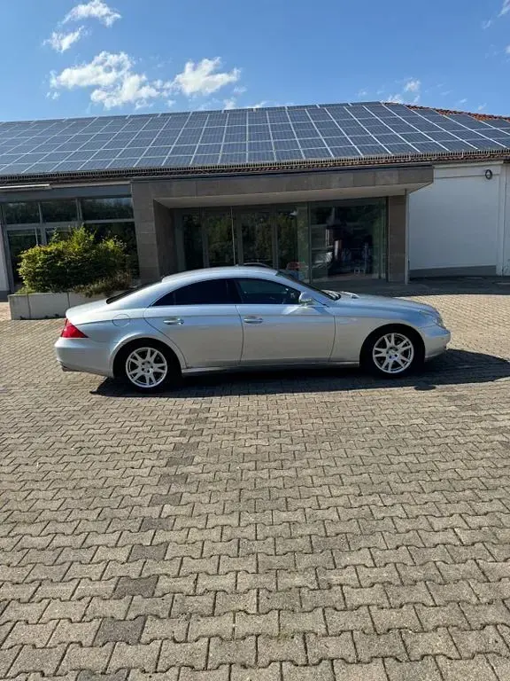 Gebraucht Mercedes CLS350 272 PS (200 kW) 2005 Silber Coupé