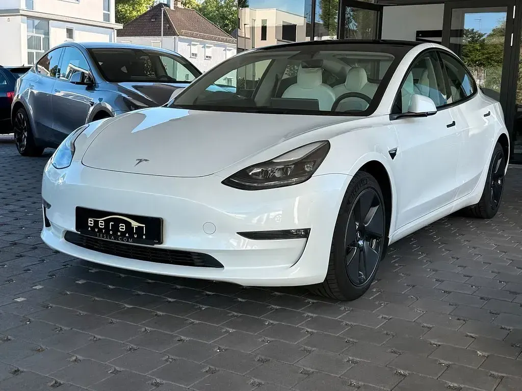Gebraucht Tesla Model 3 Long Range AWD 324 kW (441 PS) 2023 Pearl white multicoat (metallic) Limousine