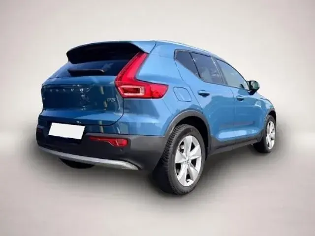 Gebraucht Volvo XC40 Core 163 PS (119 kW) 2023 Manufacturer SUV