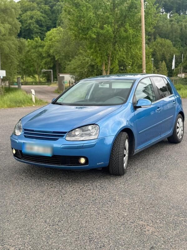 Blau Gebraucht 2005 VW Golf V Kleinwagen | 1.350 € (Superpreis) - Bild 1/4