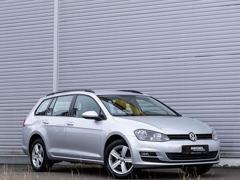 Silber Gebraucht 2014 VW Golf VII Kombi | 8.490 € (Fairer Preis) - Bild 1/4