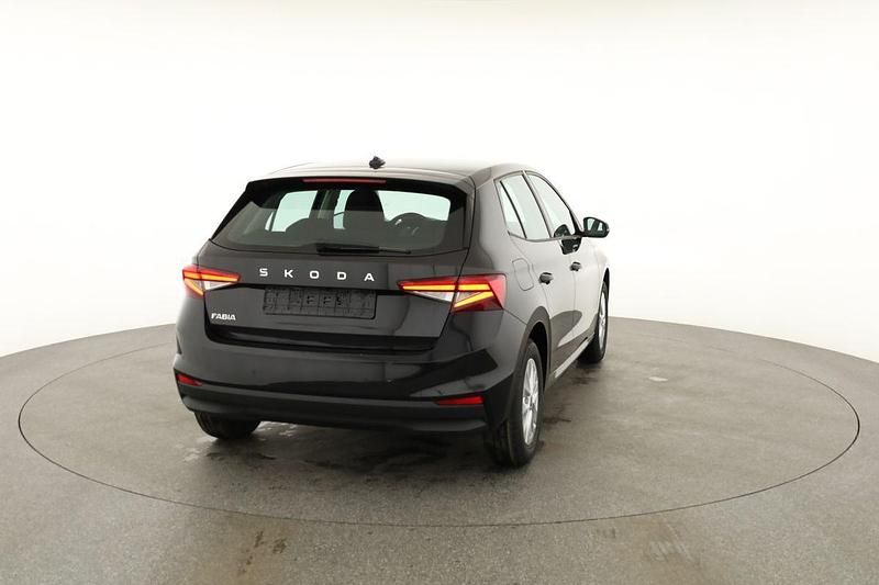 Neu Skoda Fabia Selection 2026 Black magic perleffekt Kleinwagen