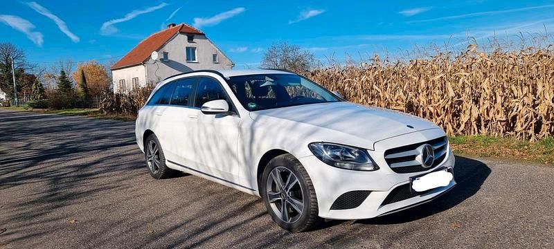 Second-hand Mercedes C180 122 CP (89 kW) 2021 Alb Break
