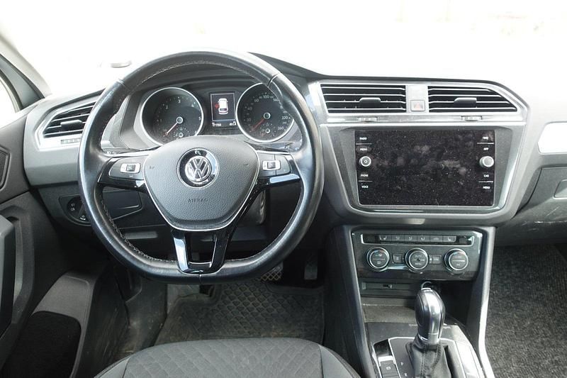 Gebraucht VW Tiguan 150 PS (110 kW) 2019 Silber SUV