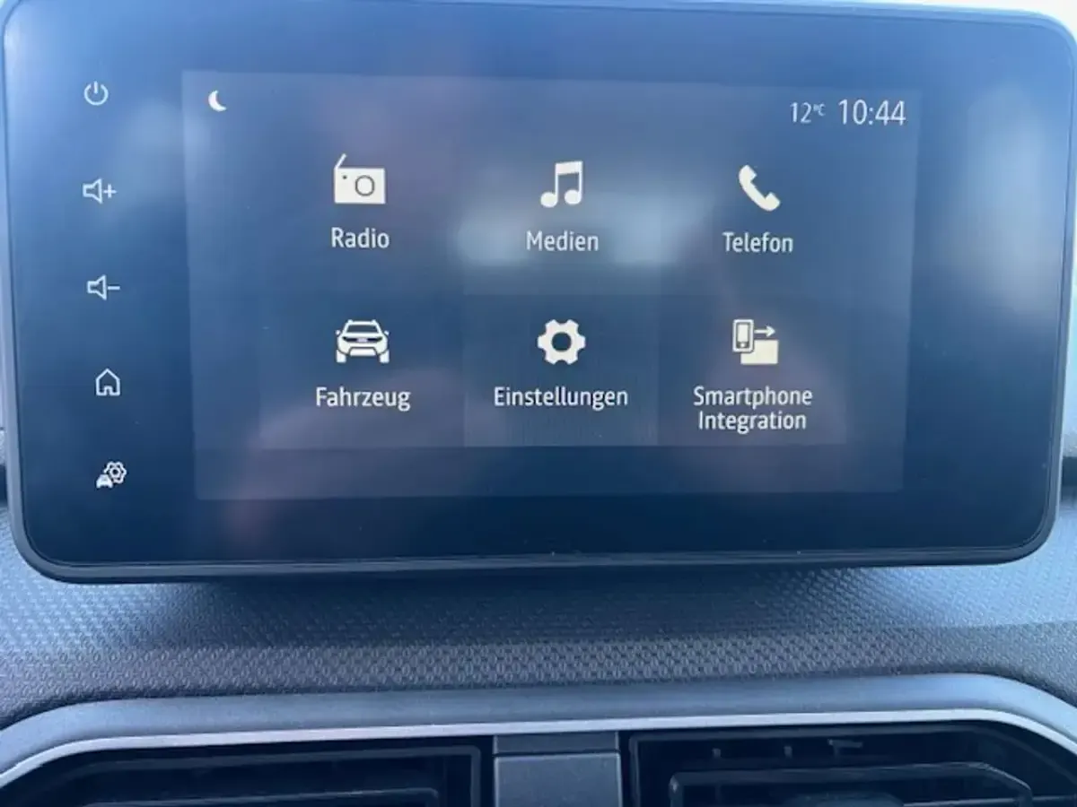 Gebraucht Dacia Sandero Essentiel 91 PS (66 kW) 2024 Iron blau Kleinwagen