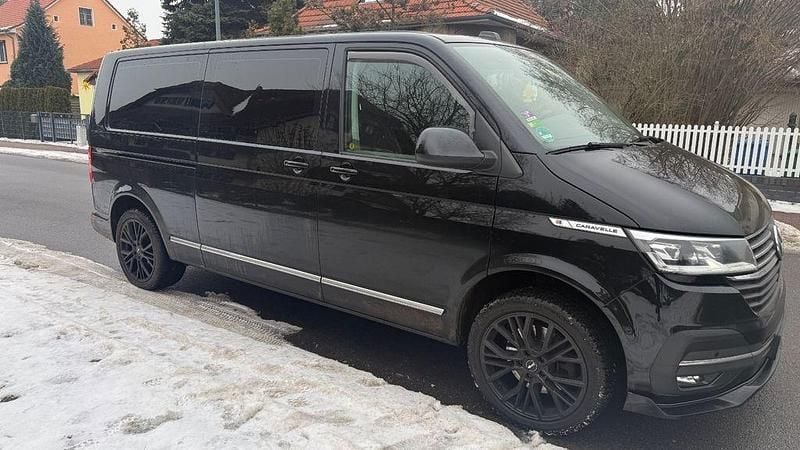 Gebraucht VW Caravelle Comfortline 199 PS (146 kW) 2020 Schwarz Van / Kleinbus