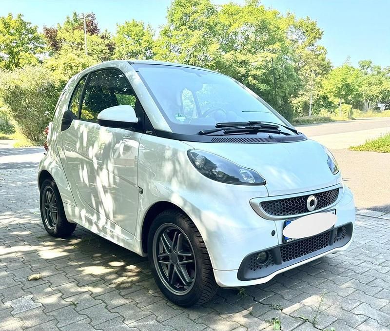 Weiß Gebraucht 2013 Smart ForTwo Coupé Pulse Coupé | 5.800 € (Fairer Preis) - Bild 1/4