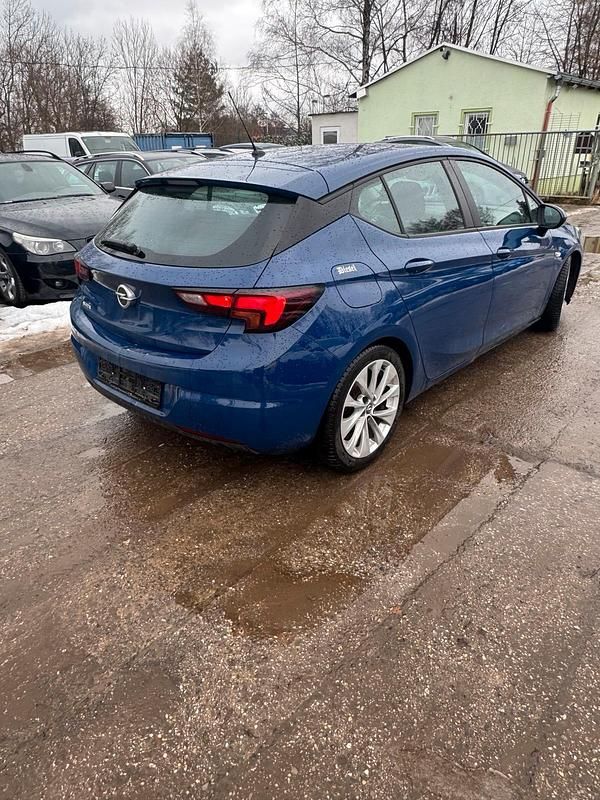 Gebraucht Opel Astra 110 PS (80 kW) 2019 Blau Limousine