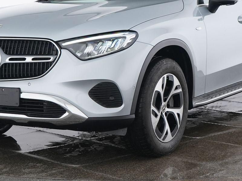 Gebraucht Mercedes GLC300e Avantgarde 204 PS (150 kW) 2025 Silber SUV
