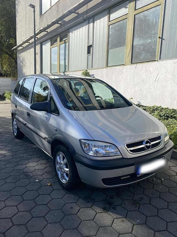 Grau Gebraucht 2003 Opel Zafira Van / Kleinbus | 2.000 € (Fairer Preis) - Bild 1/4