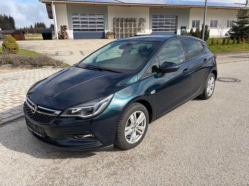 Gebraucht Opel Astra Dynamic 125 PS (91 kW) 2017 Limousine
