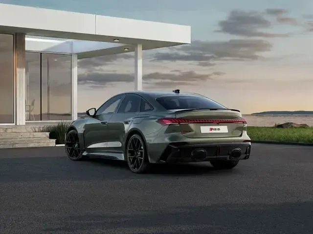 Neu Audi RS5 639 PS (469 kW) 2026 Grün Limousine
