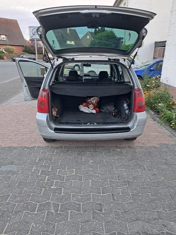 Grau Gebraucht 2004 Peugeot 307 Kombi | 1.200 € - Bild 1/4