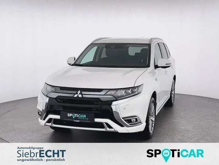 Gebraucht Mitsubishi Outlander P-HEV 224 PS (164 kW) 2021 Dynamik rot (d) SUV