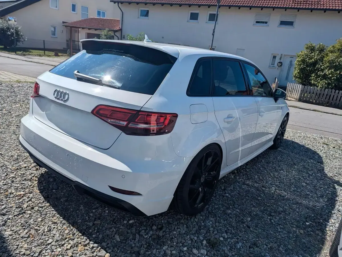 Gebraucht Audi A3 Ambiente 150 PS (110 kW) 2017 Weiß Limousine