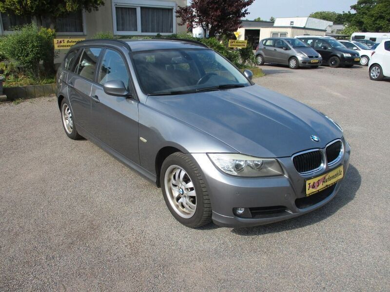 Grau Gebraucht 2010 BMW 318 Comfort Edition Kombi | 4.499 € (Guter Preis) - Bild 1/4