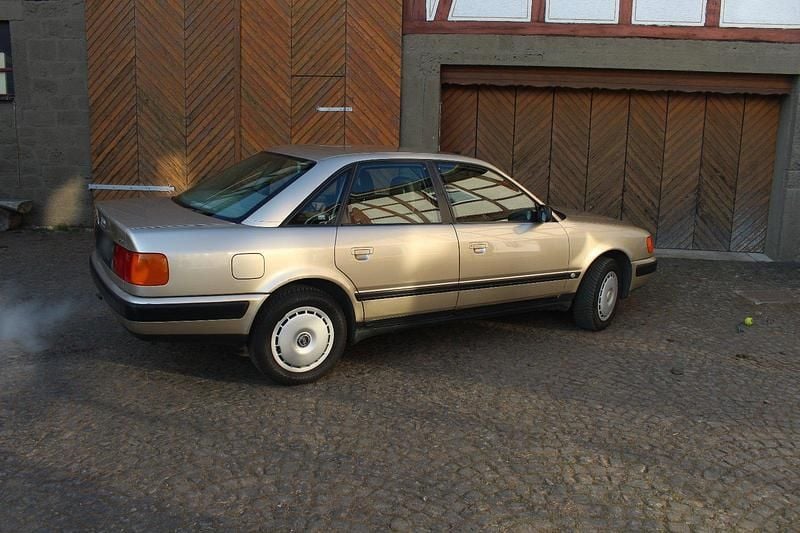 Usata Audi 100 130 CV (95 kW) 1991 Oro Berlina