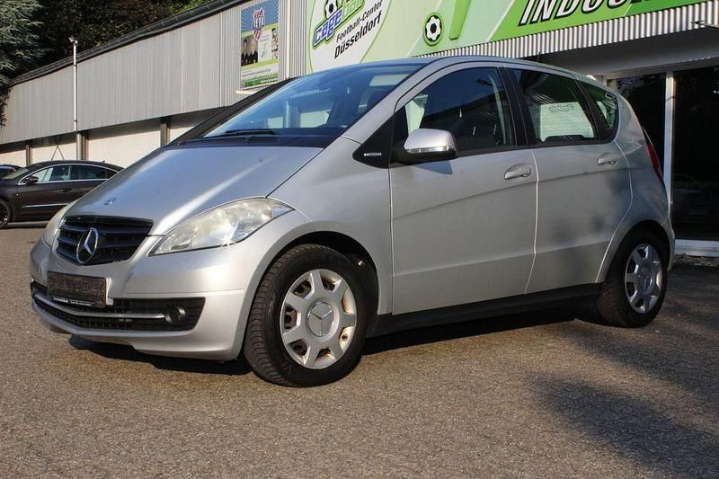 Gebraucht Mercedes A150 95 PS (69 kW) 2009 Silber Limousine