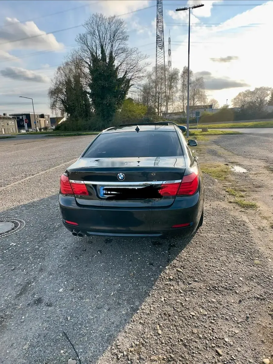 Gebraucht BMW 730 245 PS (180 kW) 2012 Schwarz Limousine