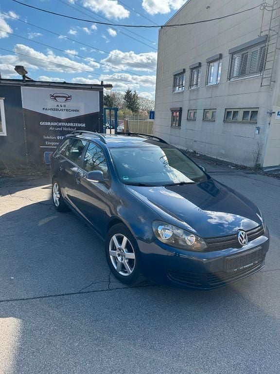 Gebraucht VW Golf VI Trendline 105 PS (77 kW) 2011 Blau Kleinwagen