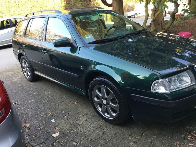 Gebraucht Skoda Octavia Ambiente 116 PS (85 kW) 2002 Grün Kombi