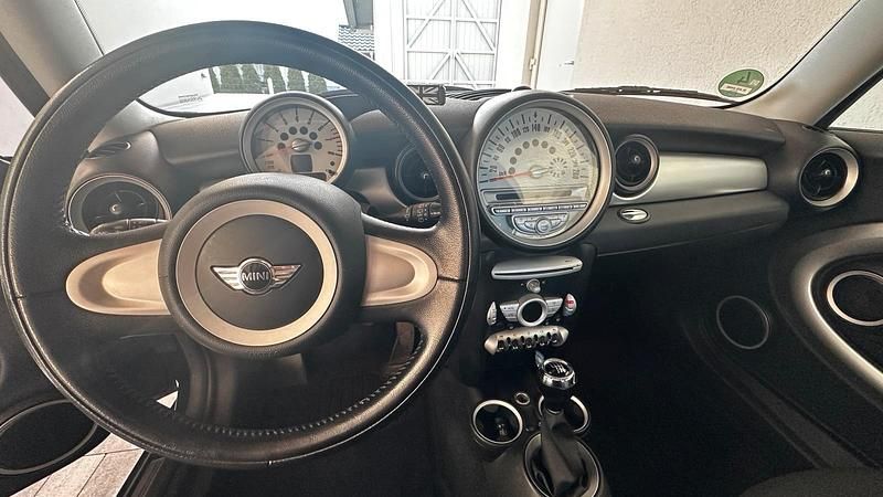 Usata Mini Cooper 122 CV (89 kW) 2010 Nero Utilitaria