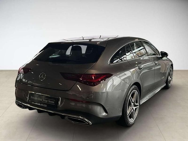Gebraucht Mercedes CLA200 Shooting Brake AMG 163 PS (119 kW) 2024 Grau Kombi