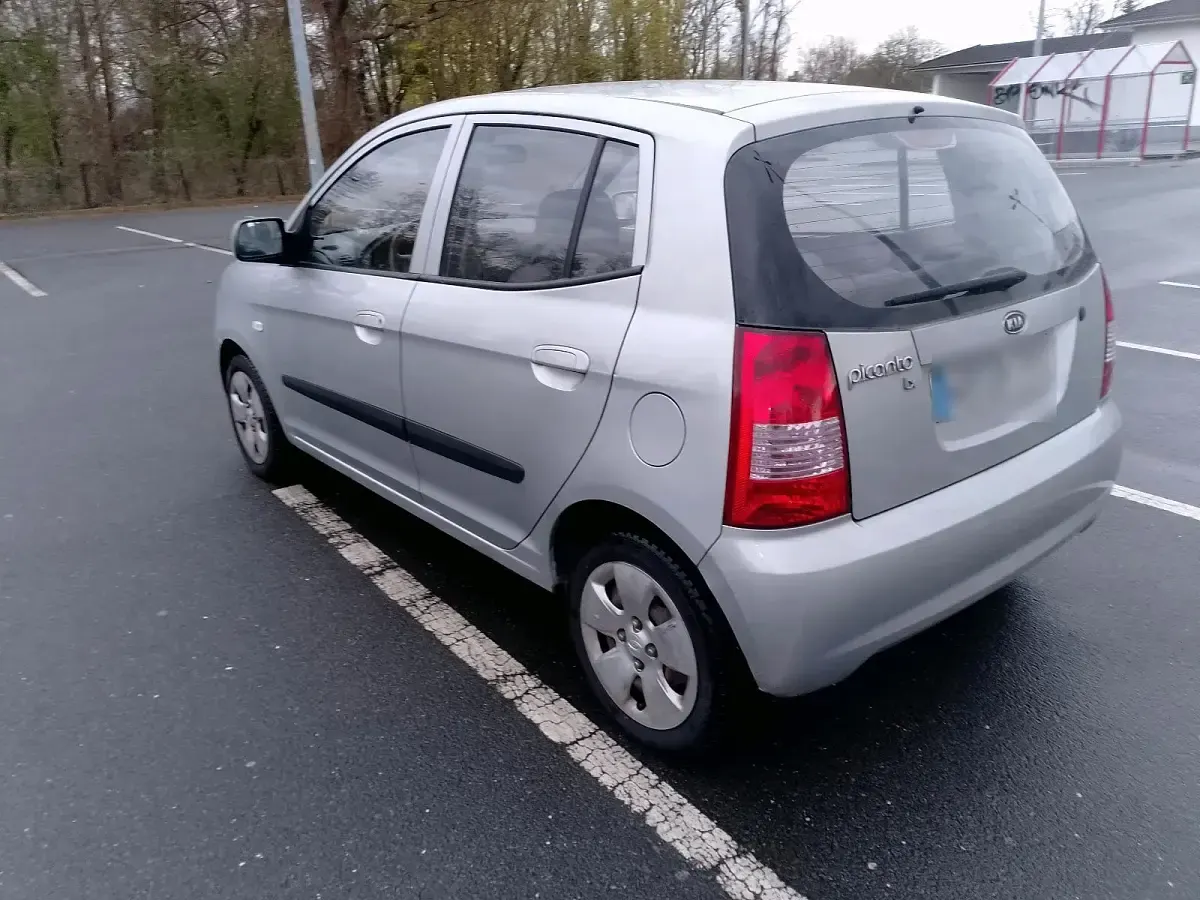 Gebraucht Kia Picanto 81 PS (59 kW) 2008 Grau Kleinwagen