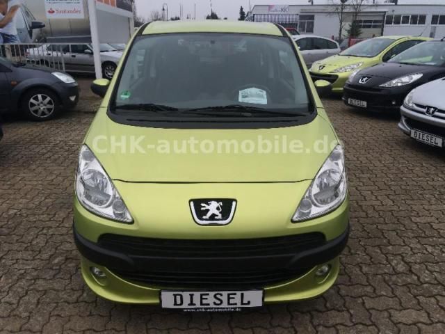 Gebraucht Peugeot 1007 68 PS (50 kW) 2007 Andere farbe metallic Van / Kleinbus
