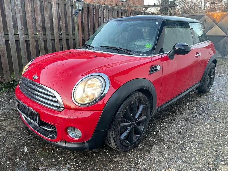 Gebraucht Mini Cooper 122 PS (89 kW) 2011 Rot Kleinwagen