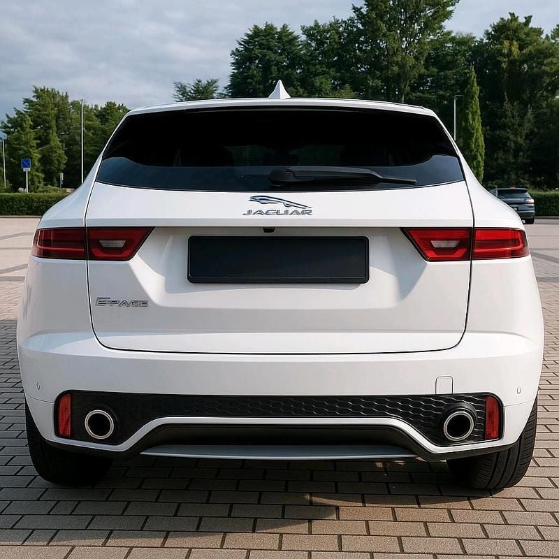 Weiß Gebraucht 2020 Jaguar E-Pace R-Dynamic SUV | 24.999 € (Guter Preis) - Bild 1/4
