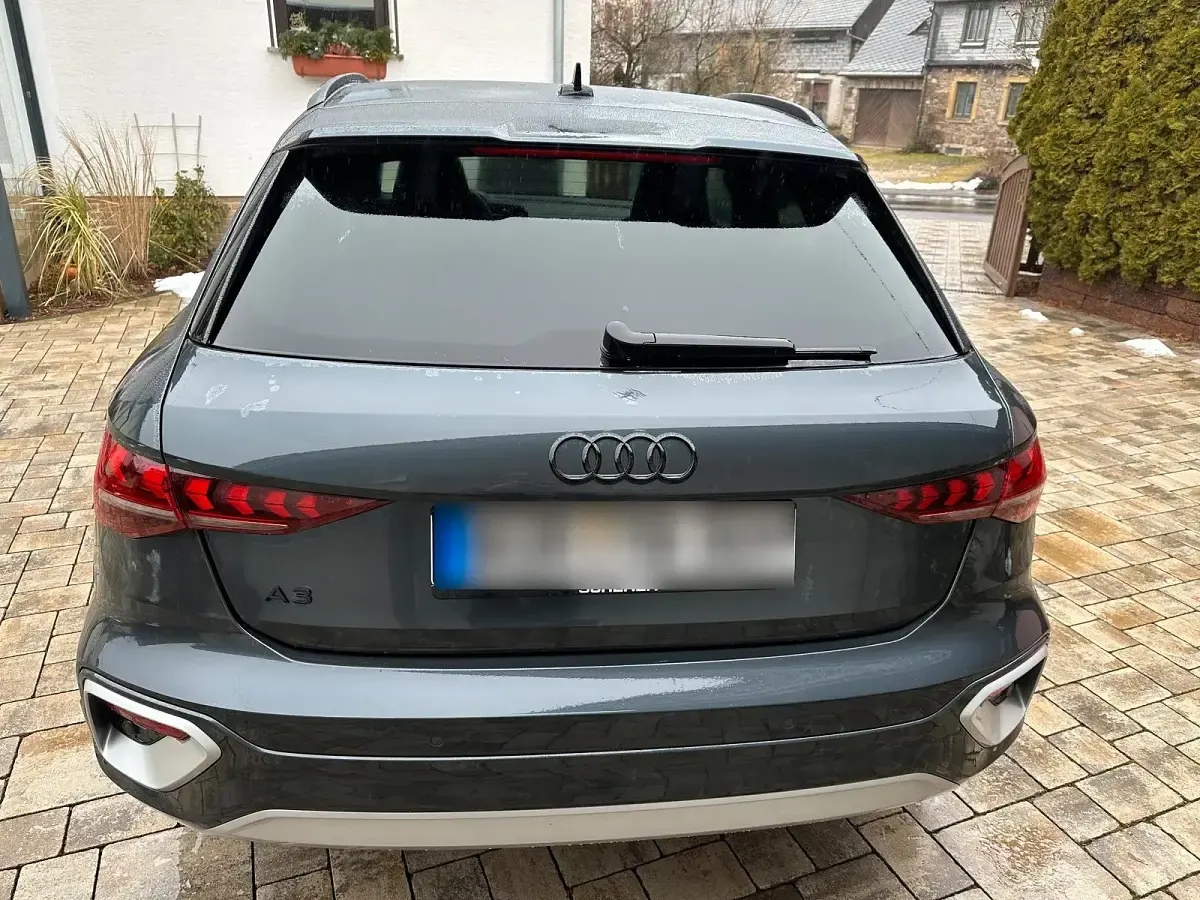 Gebraucht Audi A3 Ambiente 150 PS (110 kW) 2024 Grau Kombi