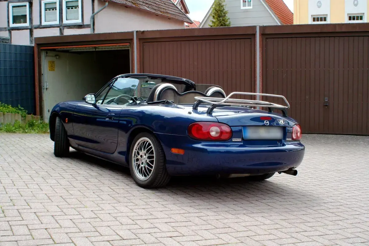 Używany Mazda MX5 110 KM (80 kW) 2002 Niebieski Kabriolet
