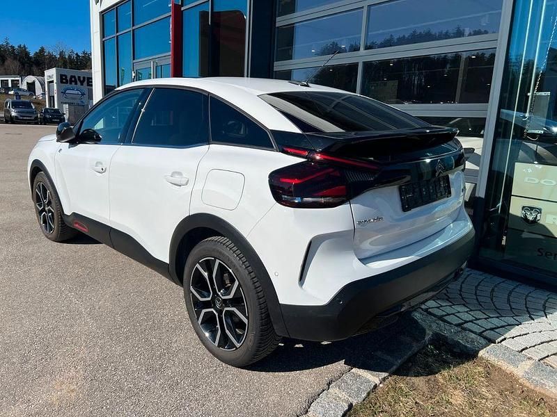 Gebraucht Citroën e-C4 Shine 100 kW (136 PS) 2021 Weiß Limousine