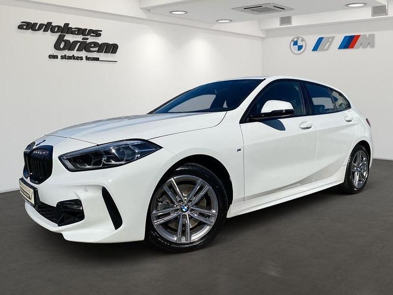 Alpinweiß uni Gebraucht 2021 BMW 120 M Sport Kleinwagen | 25.400 € (Fairer Preis) - Bild 1/4