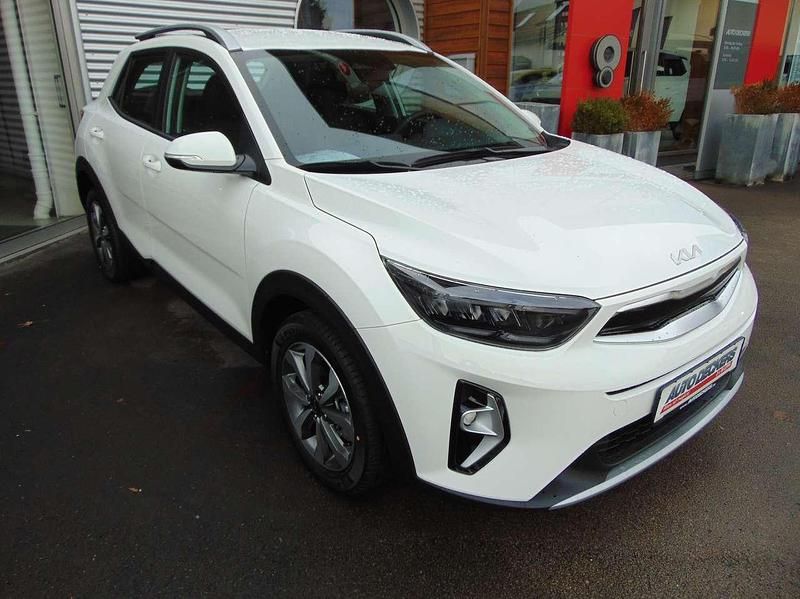 Neu Kia Stonic Vision 101 PS (74 kW) 2025 (ud) clear white s SUV