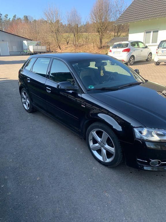 Gebraucht Audi A3 Attraction 140 PS (102 kW) 2011 Schwarz Kleinwagen