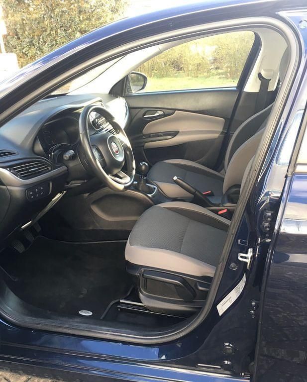 Gebraucht Fiat Tipo Pop 95 PS (69 kW) 2018 Blau Limousine