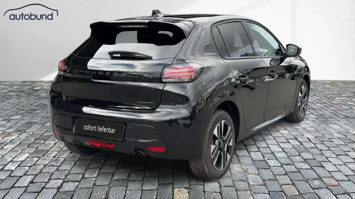 Neu Peugeot 208 Allure 110 PS (80 kW) 2025 Schwarz / perlaneraschwarz Kleinwagen