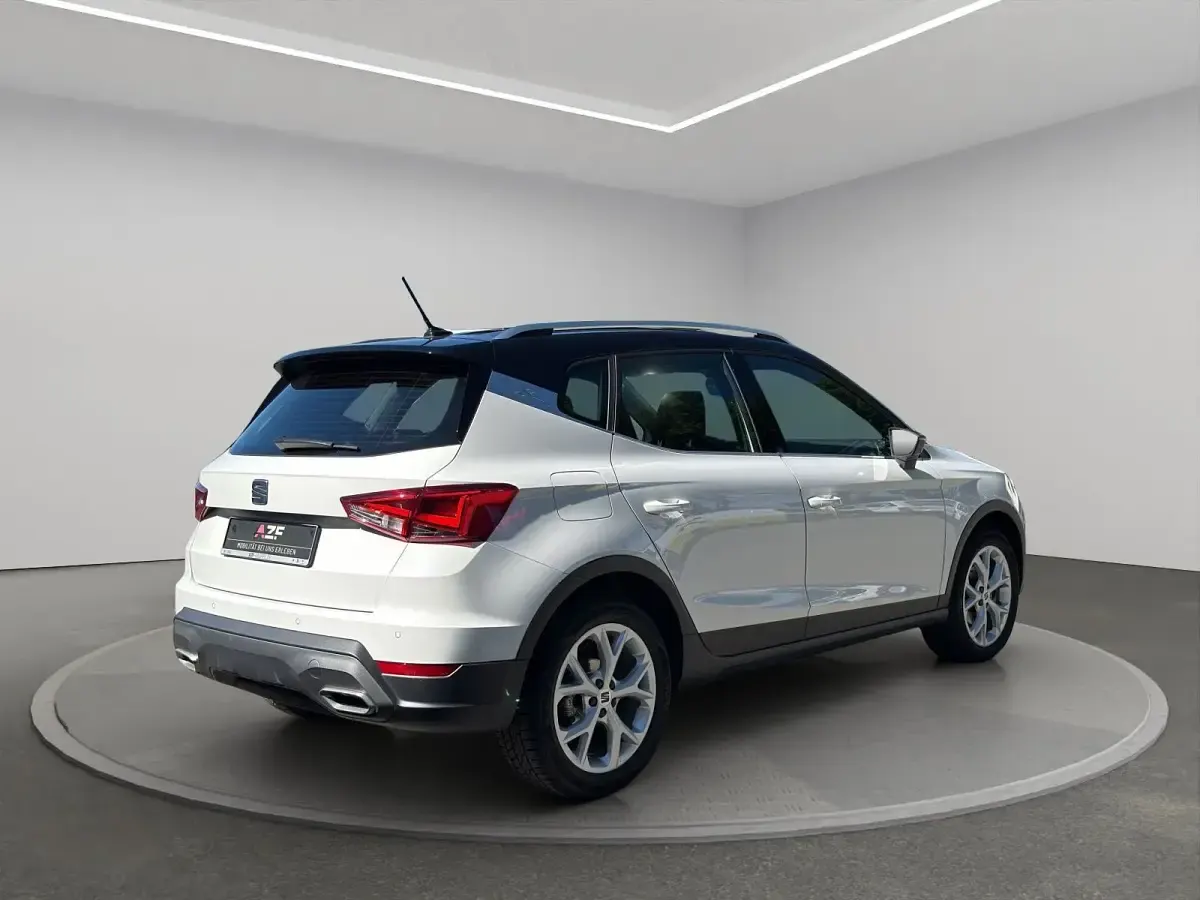 Gebraucht Seat Arona FR 110 PS (80 kW) 2023 Weiß SUV