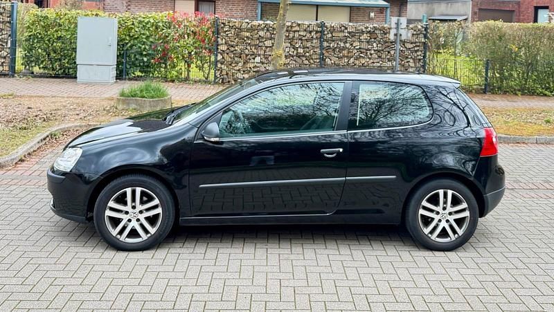 Gebraucht VW Golf V 80 PS (58 kW) 2008 Schwarz Kleinwagen