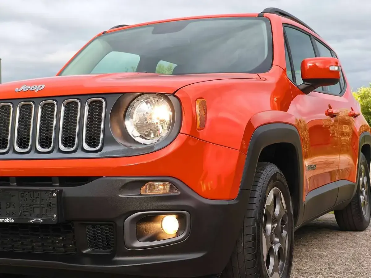 Gebraucht Jeep Renegade Longitude 140 PS (102 kW) 2015 Omaha orange (vr562/b) SUV